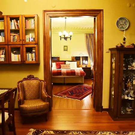 Ottoman By Sera House Bed & Breakfast