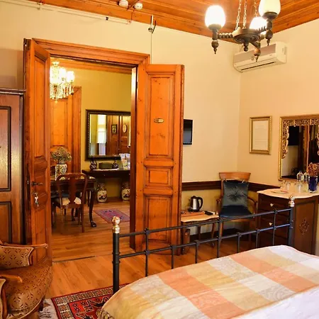 B&B Ottoman By Sera House