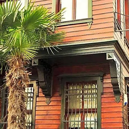 לינה וארוחת בוקר Ottoman By Sera House 4*