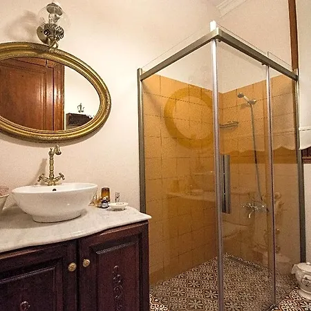 Ottoman By Sera House לינה וארוחת בוקר