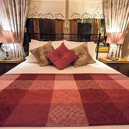 Ottoman By Sera House Bed and Breakfast