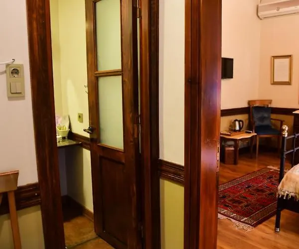 B&B Ottoman By Sera House