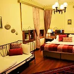 Bed and Breakfast Ottoman By Sera House